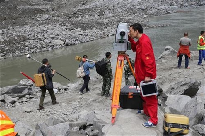 為(wèi)大(dà)地(dì)把脈 為(wèi)山(shān)川正骨 ——四川省地(dì)質礦産勘查開(kāi)發局華地(dì)公司地(dì)質災害防治紀實