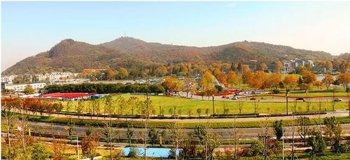 以綠(lǜ)色礦山(shān)建設引領礦業(yè)高(gāo)質量發展 ——訪四川發展礦業(yè)集團有(yǒu)限公司黨委書(shū)記、董事(shì)長(cháng)王志(zhì)遠(yuǎn)