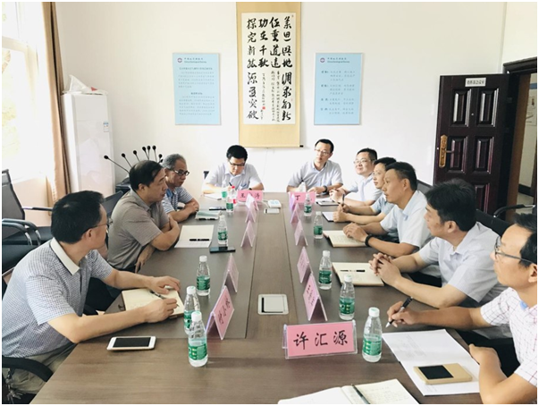 武漢地(dì)調中心主任劉同良與胡勝華一(yī)行(xíng)舉行(xíng)工(gōng)作(zuò)座談會(huì)