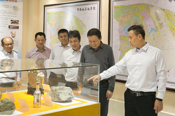 均瑤集團副總裁尤永石一(yī)行(xíng)到(dào)七隊考察