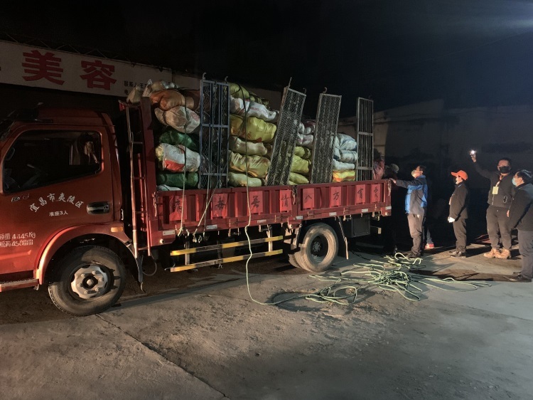 隔毒不(bù)隔愛(ài) “疫”路(lù)有(yǒu)你(nǐ)們