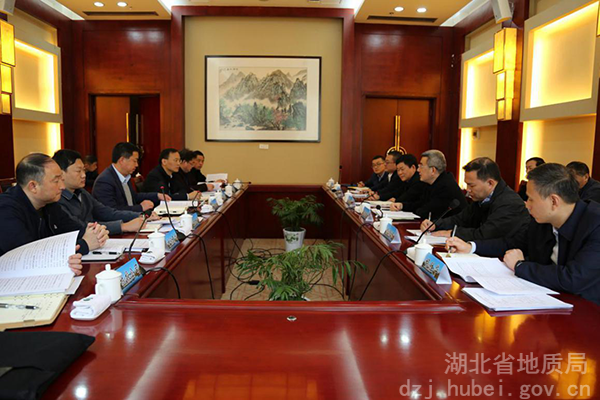 局領導到(dào)神農(nóng)架拜訪共謀發展新篇章(zhāng)